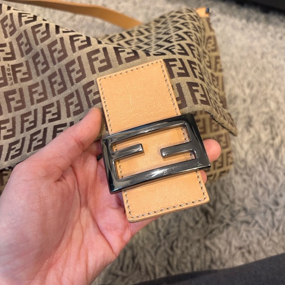 FENDI Zucca Mama Baguette Beige and tan - Picture 3 of 16